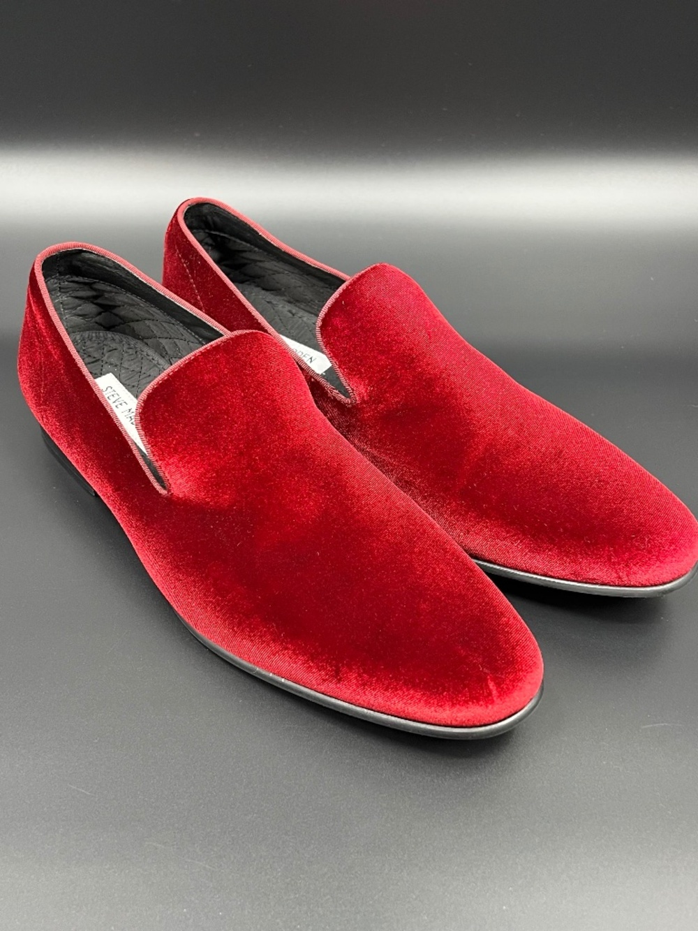 Steve Madden Mens Laight Slip On Smoking Loafers Size US 11M Burgundy Red Velvet